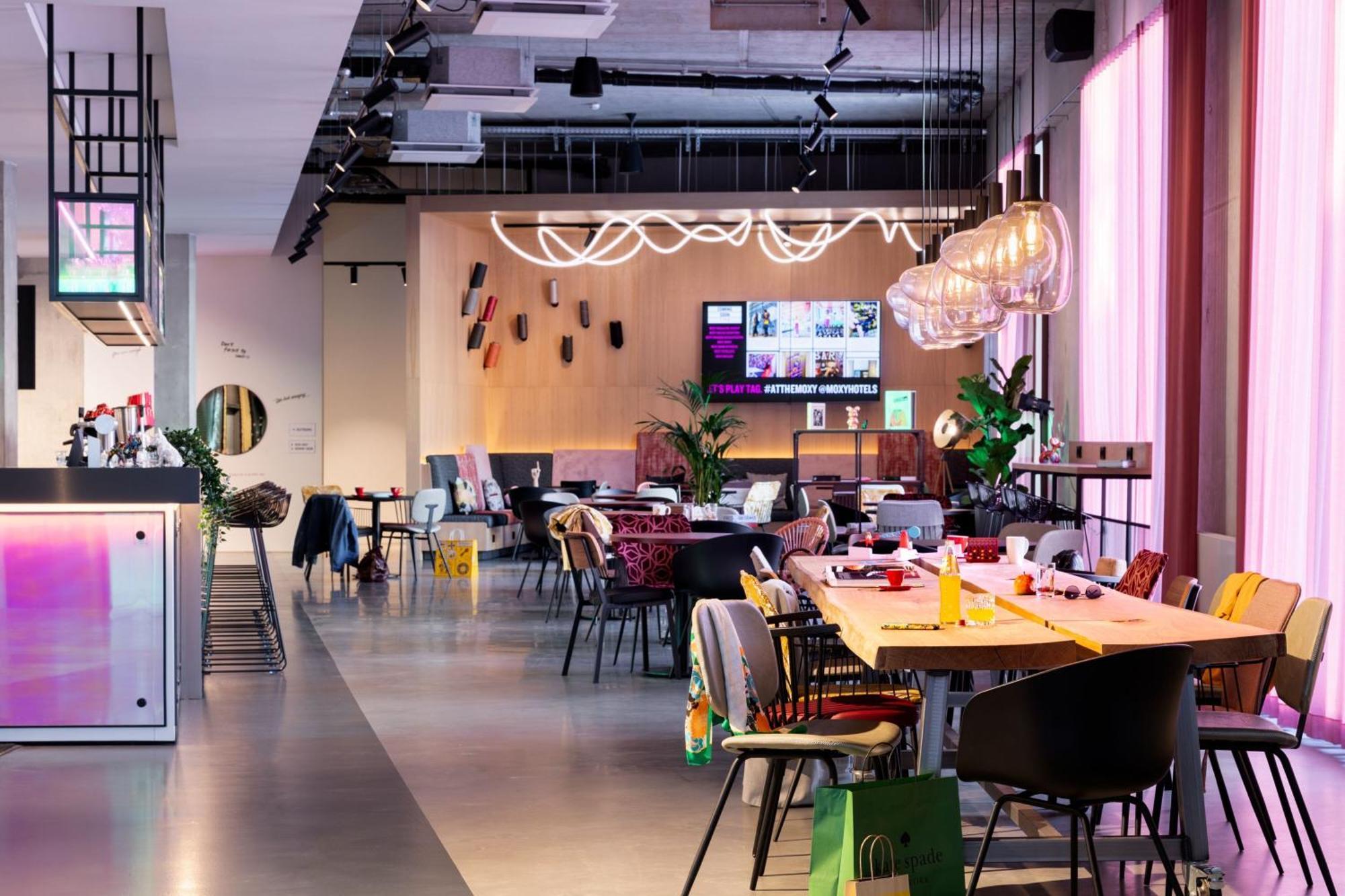 Moxy Outletcity Metzingen Metzingen  Exteriér fotografie