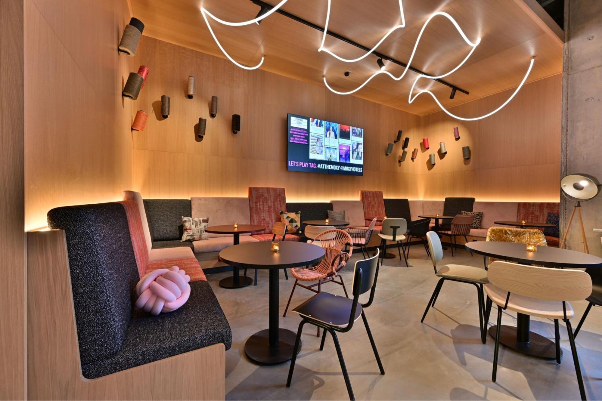 Moxy Outletcity Metzingen Metzingen  Exteriér fotografie